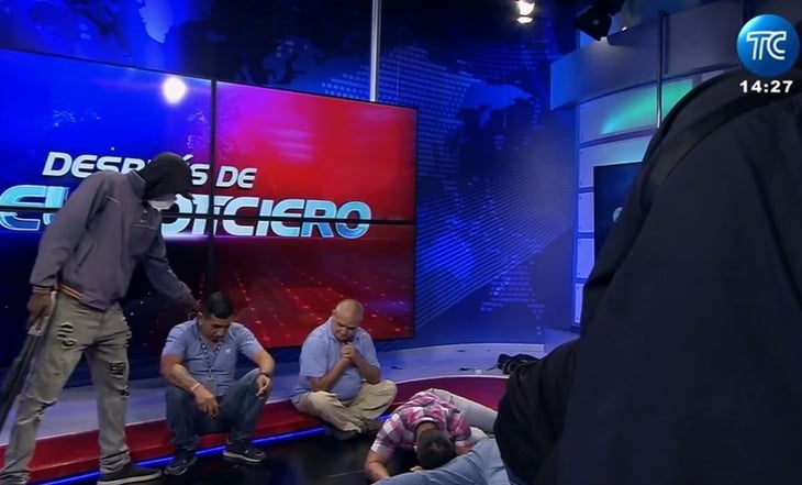 Periodistas de Ecuador narran así la irrupción de hombres armados en televisora: 'hubo momentos de terror'