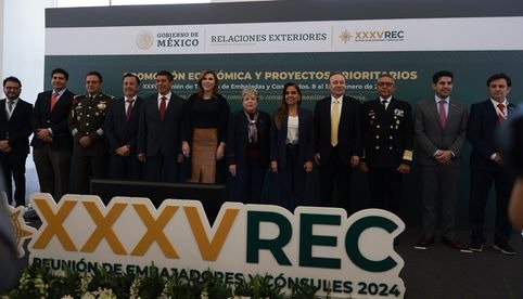 Canciller Bárcena revisa con gobernadores promoción económica y proyectos de la 4T
