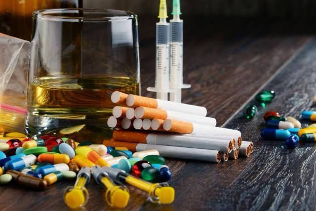 El consumo de drogas es uno de los principales factores que contribuyen a la incidencia de la tuberculosis