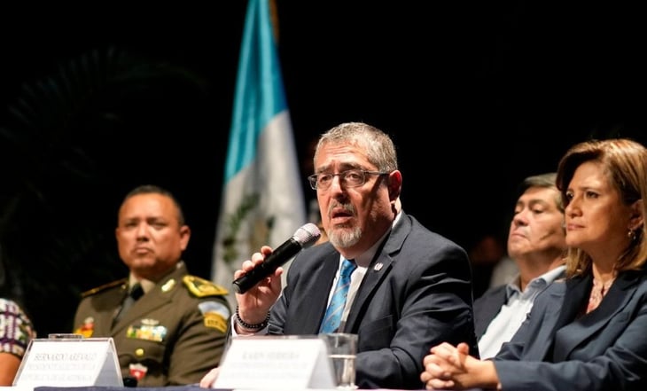Guatemala: Petro alerta por 'fuerzas amenazando con un golpe de Estado' previo a toma de posesión de Arévalo