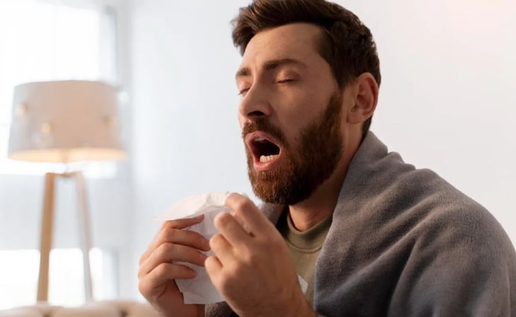 Estas son las razones por las que no deberías estornudar fuerte: podrías reventar tus oídos