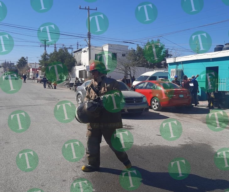 Bomberos de frontera controlan incendio de tanque de gas en la Borja