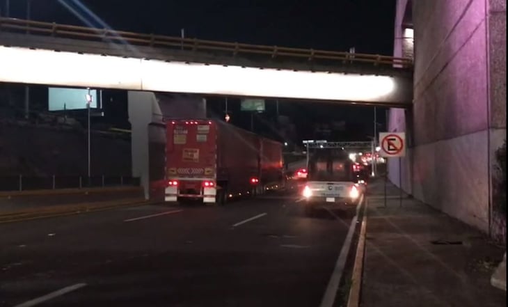 Carambola de seis vehículos en la México-Querétaro deja un muerto; Guardia Nacional resguarda la zona