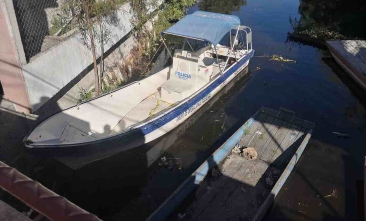 Hallan cadáver flotando en canal de Xochimilco