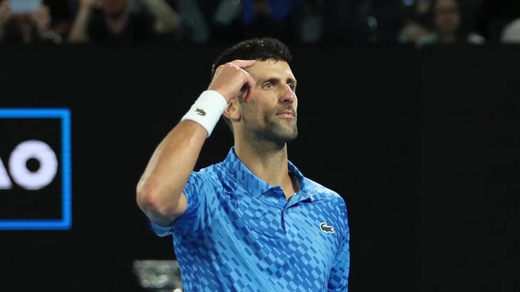 “Ven y dímelo a la cara”: Novak Djokovic se encara con aficionado en pleno partido del Australia Open