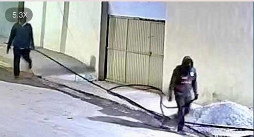 Ladrones roban cable de Telmex y escapan abordo de un taxi