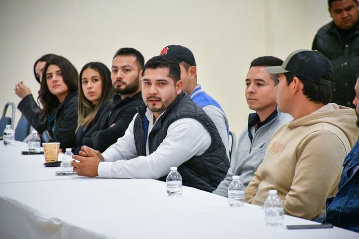 Norma Treviño sostuvo reunión con jóvenes emprendedores de Piedras Negras 