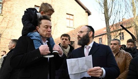 Señalado por antisemitismo, Elon Musk visita el campo de exterminio de Auschwitz