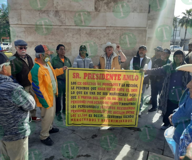 70 jubilados de Altos Hornos de México se manifestaron exigieron pensiones dignas al IMSS