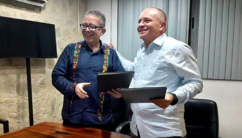 Jenaro Villamil firma acuerdo con Cuba para intercambiar contenido audiovisual y contra 'fake news'
