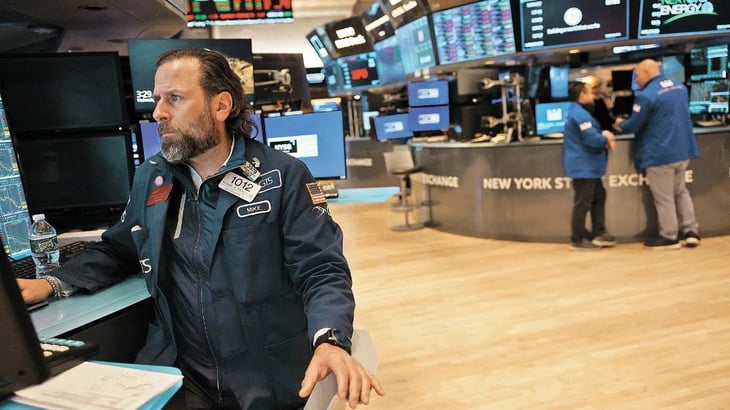 Wall Street cierra con ganancias; S&P 500 marca otro récord