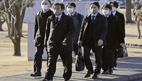 Autoridades de Japón catean planta de Toyota tras irregularidades en pruebas de motores
