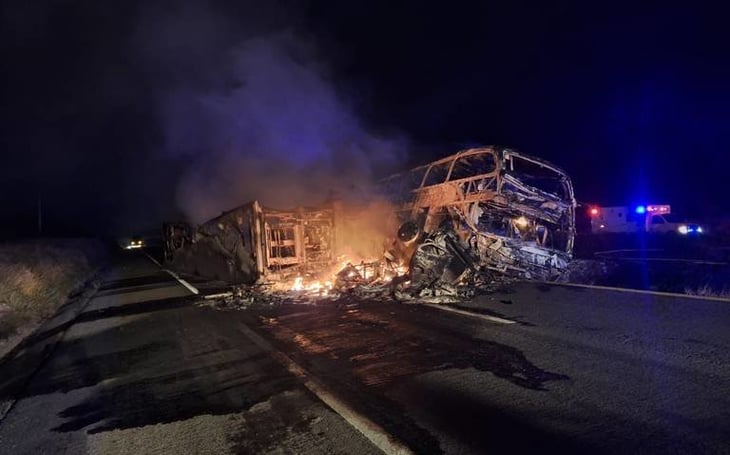 Fatal choque en autopista de Sinaloa deja 20 muertos