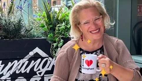 Organizan en Reino Unido 'un café con la embajadora' en la residencia de México