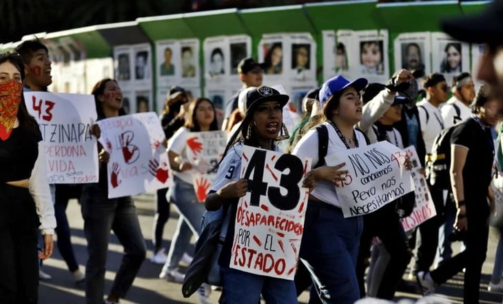 Dictan de nuevo prisión preventiva a los ocho militares relacionados con el caso Ayotzinapa