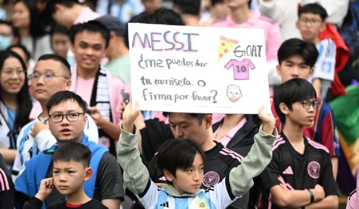 Afición de Hong Kong decepcionada porque no jugó Lionel Messi