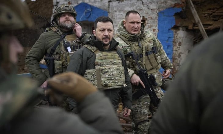 Zelensky estudia una posible destitución del jefe del ejército de Ucrania en plena guerra con Rusia