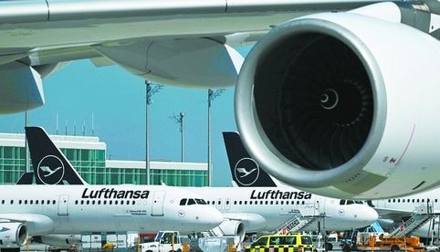 Aerolínea Lufthansa prevé anular hasta 90% de sus vuelos por huelga en Alemania