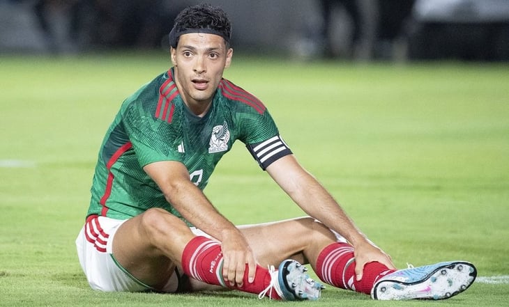 Raúl Jiménez estaría más de un mes fuera por lesión y se perdería la Nations League con la Selección Mexicana