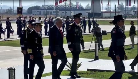 AMLO encabeza ceremonia por el Día de la Fuerza Aérea Mexicana en Santa Lucía
