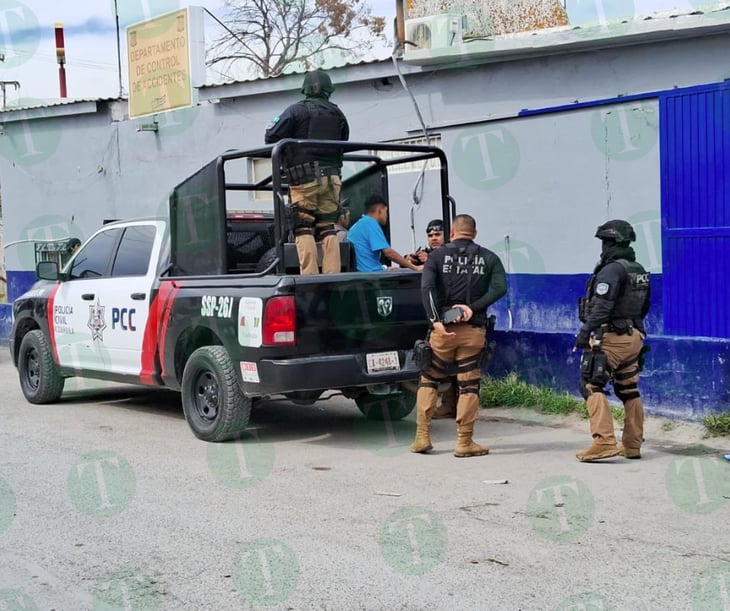 Policía Civil de Coahuila detiene a tres individuos por posesión de drogas y arma blanca 