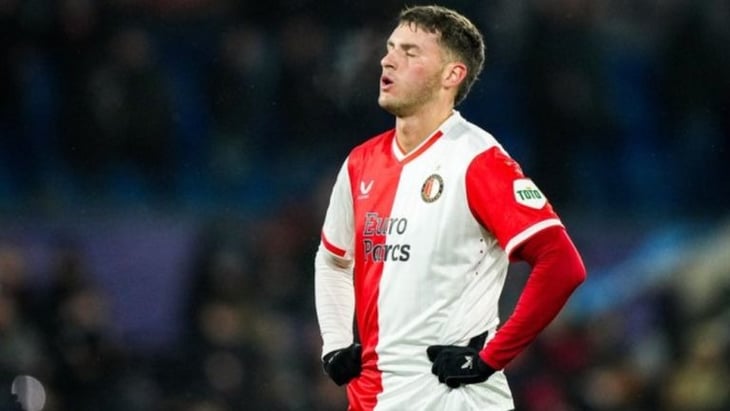 Feyenoord rechazó ofertas por Santiago Giménez y frenaron su salida en este invierno