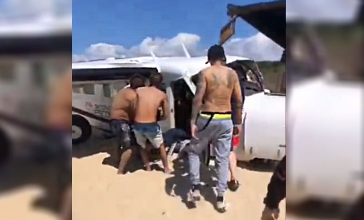 Se desploma avioneta de paracaidismo en Puerto Escondido, Oaxaca; hay un muerto