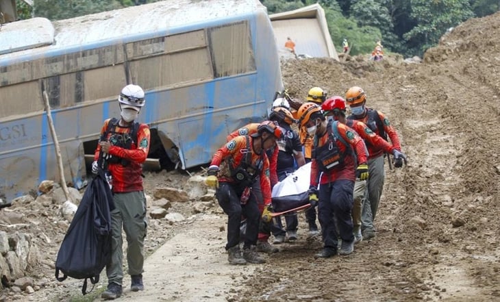 Filipinas registra 54 muertos por deslizamiento en aldea minera