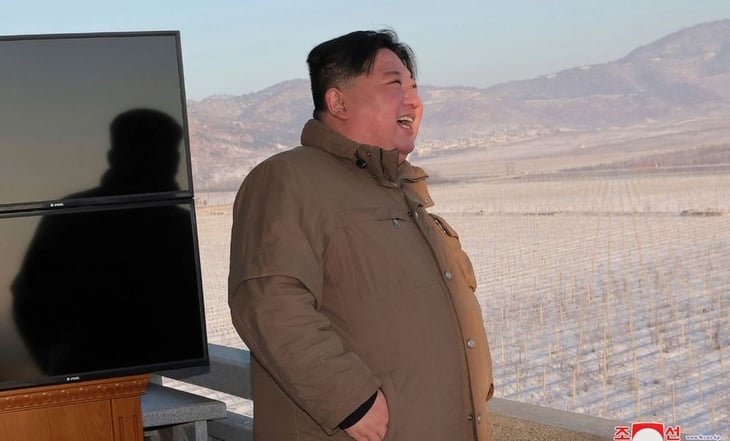 Kim Jong-un prueba nuevo sistema de control para lanzador de cohetes norcoreano