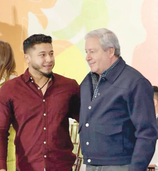 'Chema' Fraustro entrega Premio 'Al Mérito Deportivo' en Saltillo