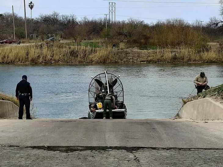 Agentes encuentran cuerpo de migrante flotando en el Río Bravo