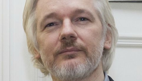 Julian Assange 'morirá' si es extraditado a EU, advierte su esposa