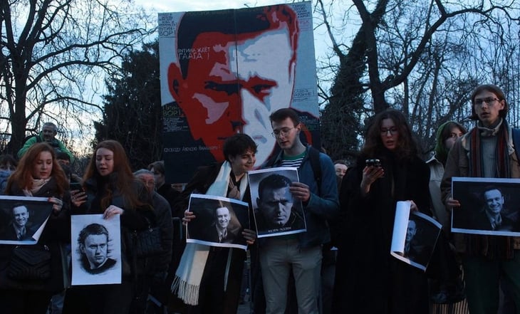 Cientos de personas protestan contra Rusia en Georgia y Armenia por la muerte de Navalny