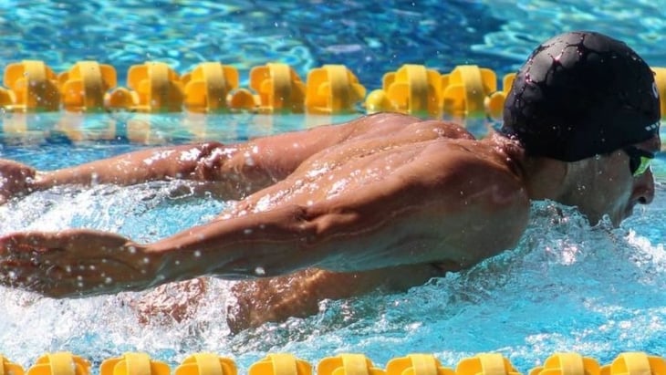 Nadadores mexicanos rompen récord nacional en relevo 4x200