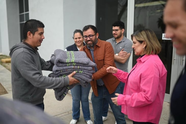 DIF Monclova realiza donación de cobertores a Cereso 