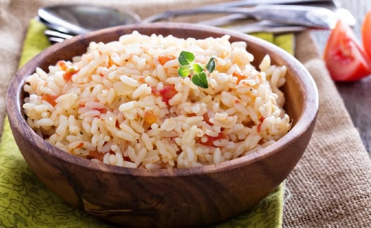 Cómo recalentar el arroz para evitar una intoxicación: esta es la forma correcta de hacerlo