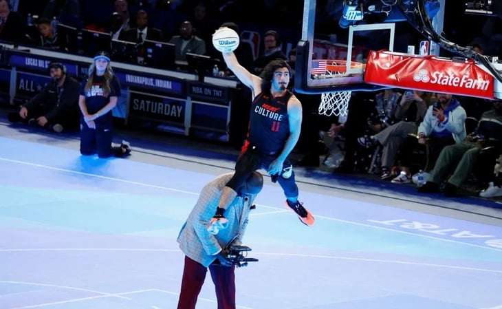 ¡Impresionante! Jaime Jáquez salta por encima de Shaquille O'Neal en Concurso de Clavadas de NBA