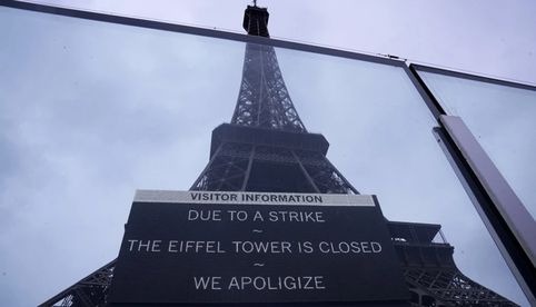 Torre Eiffel cierra sus puertas al público por huelga contra su gestión financiera