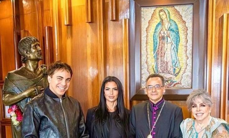 Cristian Castro presume a su novia y a su madre Verónica Castro en la Basílica de Guadalupe