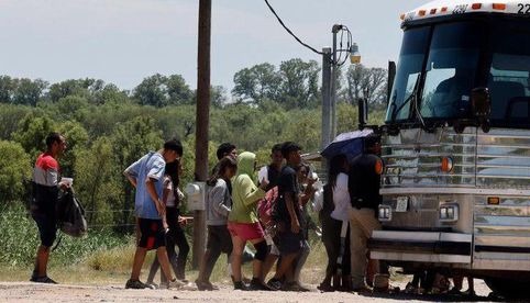 EU endurece política contra operadores de transporte que faciliten migración ilegal