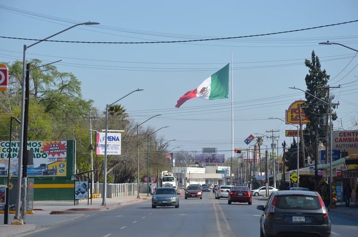 La bandera más grande del mundo a la entrada de Coahuila y Texas
