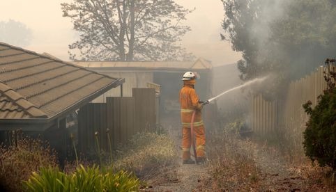 Incendios en Australia arrasan con miles de hectáreas y varias propiedades