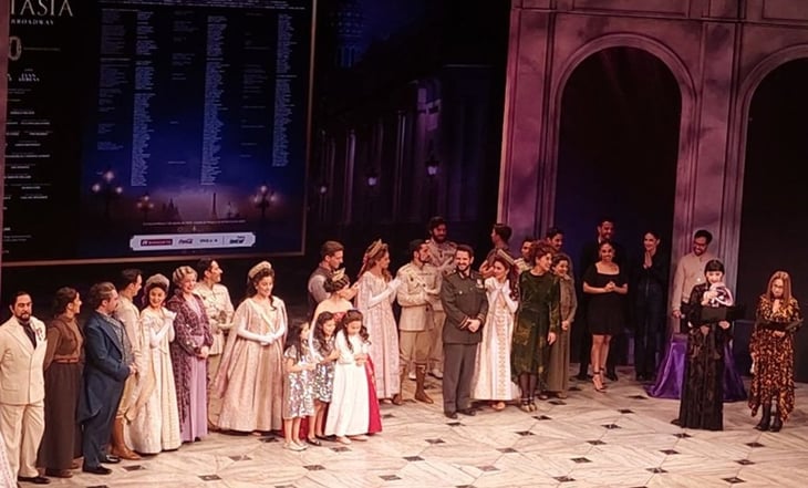 Susana Zabaleta celebra las 200 representaciones de 'Anastasia', el musical