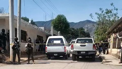 Asesinan a 7 personas a bordo de una camioneta en Acultzingo, Veracruz