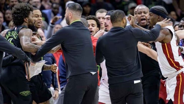 Cuatro jugadores expulsados por pelea en la victoria de Heat sobre Pelicans