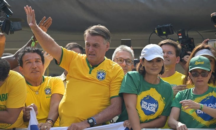 Bolsonaro niega golpe y pide amnistía para los condenados del 8 de enero