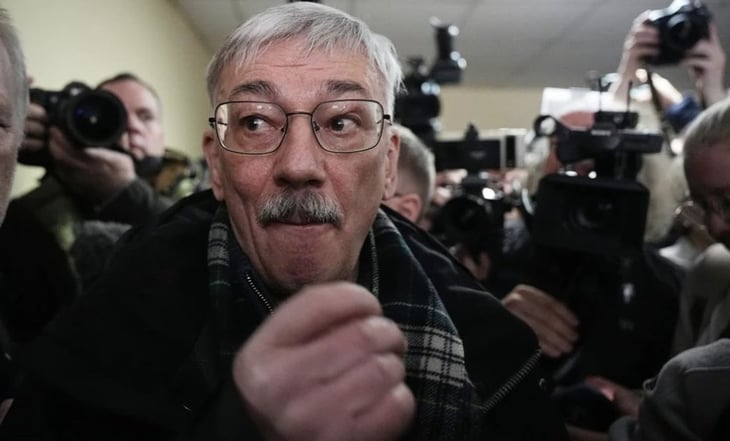 Corte rusa condena a prisión a activista de derechos humanos por criticar la guerra en Ucrania
