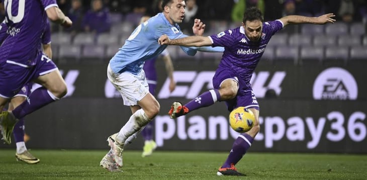 La Fiorentina remonta a un Lazio en el que solo se salva Luis Alberto