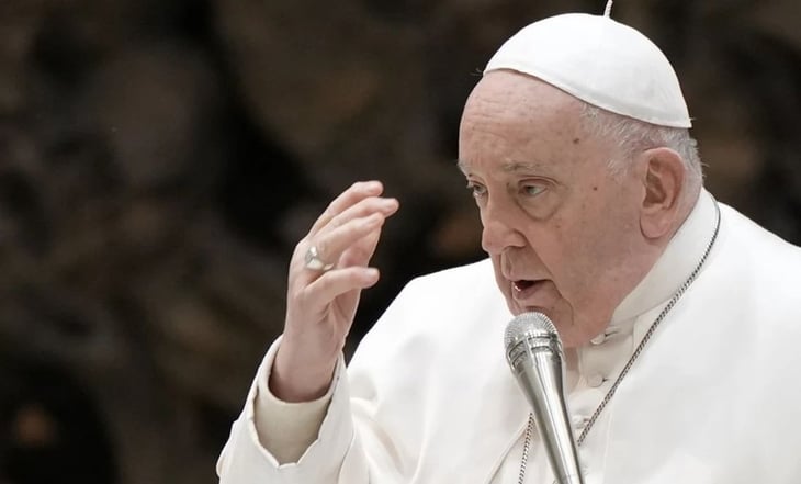 Papa Francisco revela que padece bronquitis