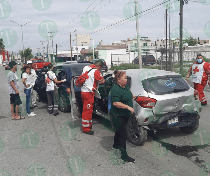 Tres lesionadas en aparatoso choque de la avenida Acereros